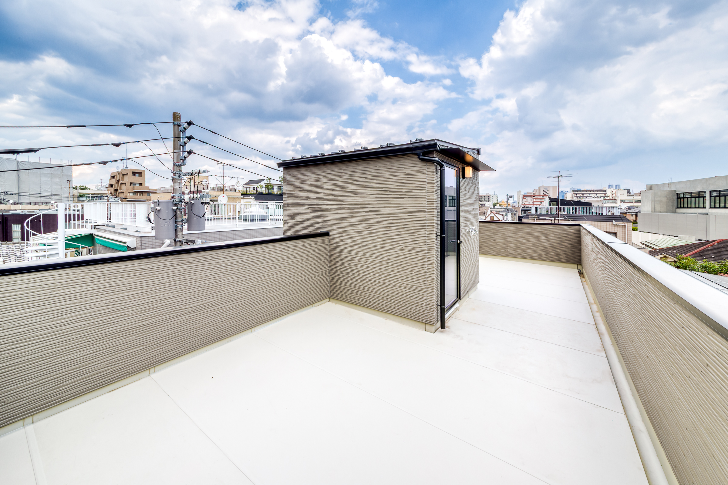 ルーフバルコニー