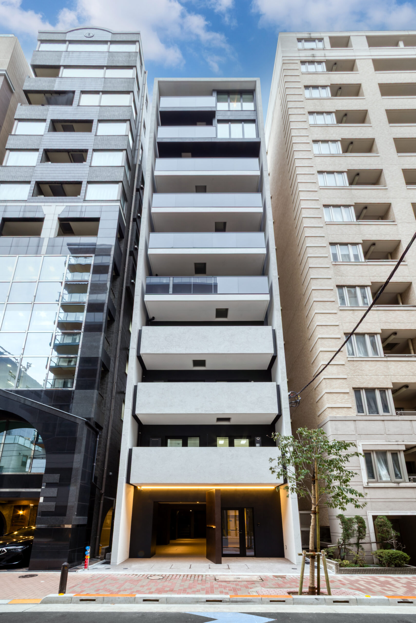 建物の特徴を生かした外観デザイン